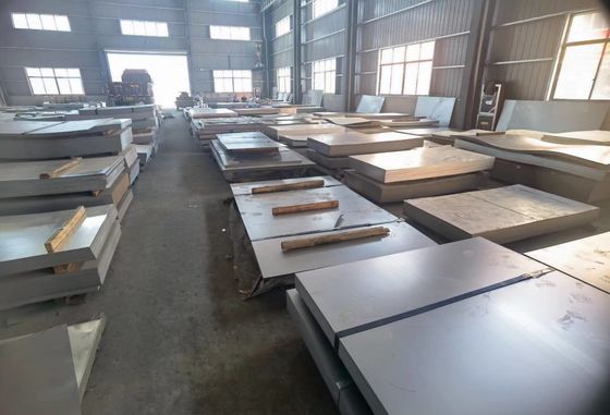 Placa de aço leve laminada a quente para várias aplicações de solda e moldagem